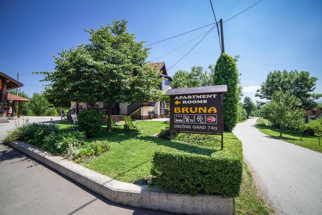Apartmant & Room Bruna Drežnik Grad Exteriör bild